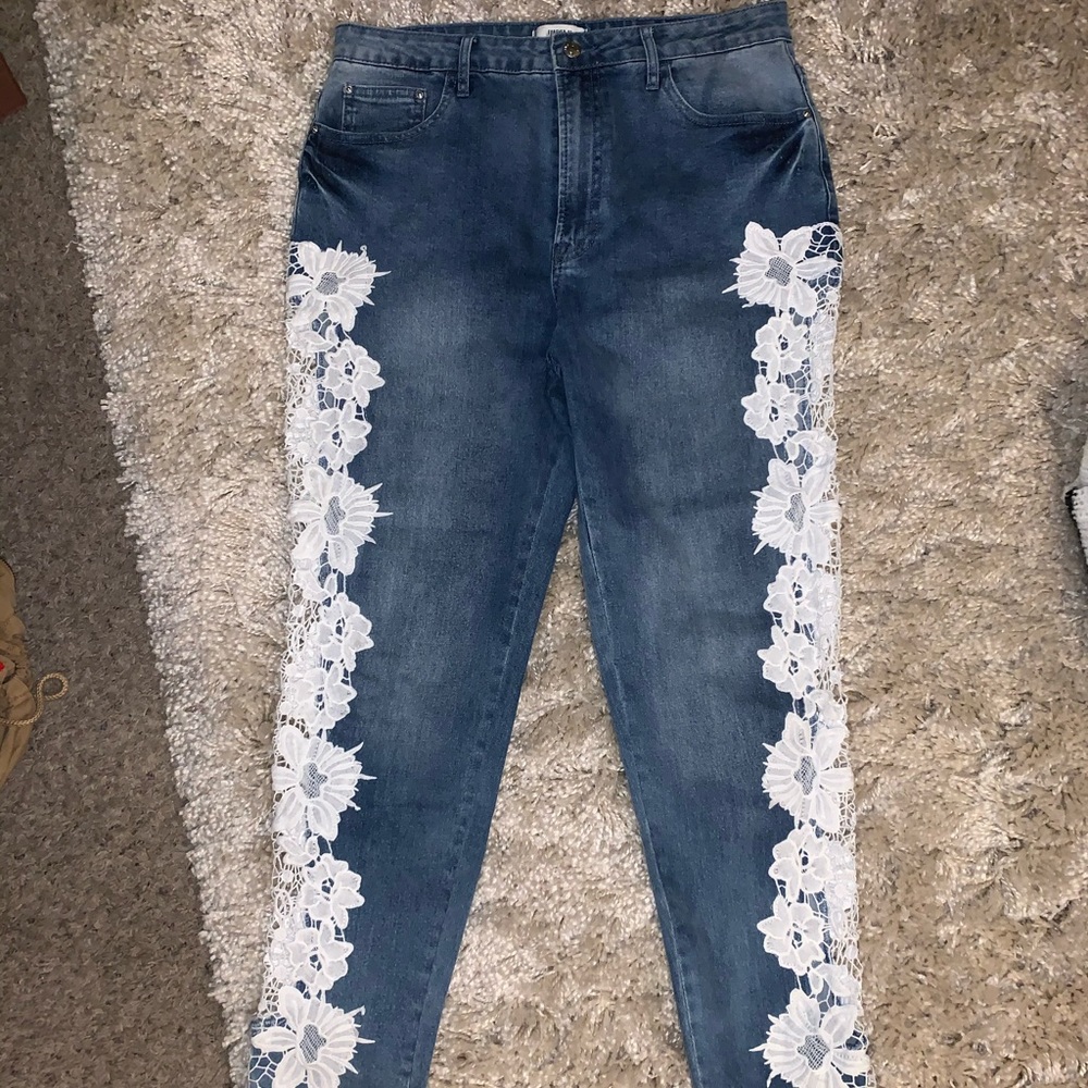 Embroidery jeans